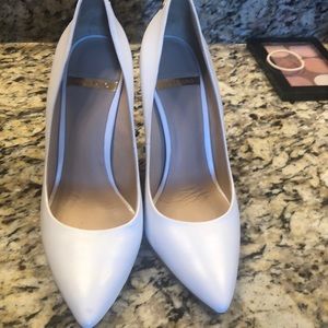 White high heel shoes